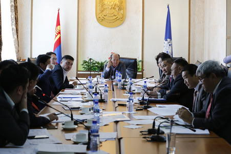 Хоёр цэцэрлэг, гурван сургуулийн байрыг актлав