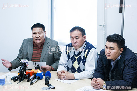 Автобус компаниуд ажил хаялтаа зогсооно гэв