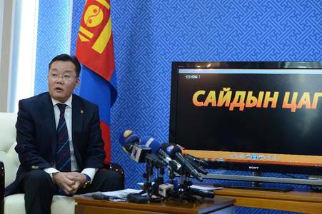 “Сайдын цаг” уулзалтад Хөдөлмөрийн сайд Г.Баярсайхан оролцлоо