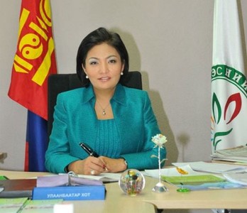 Б.Саранчимэг лхагва гаригт ажлаа хүлээлгэж өгнө