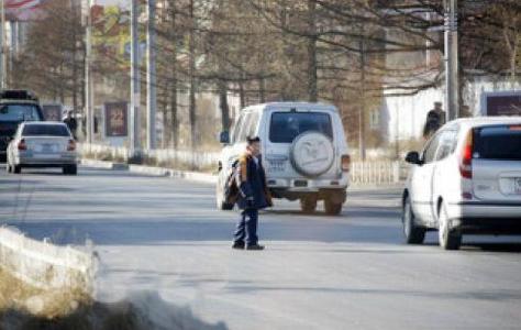 Долоон настай хүү осолджээ