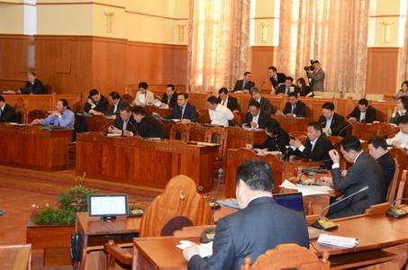 Санал асуулга явуулах төслийг хэлэлцэж эхэллээ 