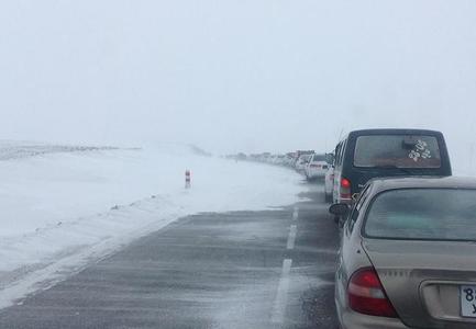 Орон нутгийн замд анхааралтай зорчино уу