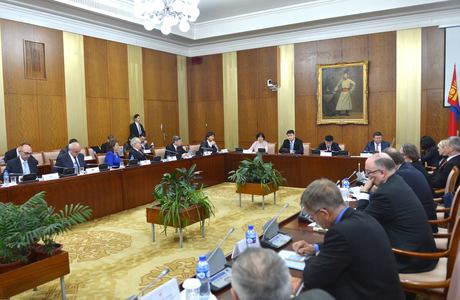 Ерөнхий сайд Элчин сайд нартай уулзлаа