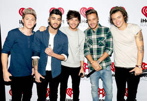 “One Direction” тарж магадгүй