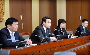 Хөдөлмөрийн хуулийн шинэчилсэн найруулгын төслийг танилцууллаа