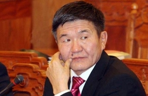 Төсөв тойрсон улстөрөө боль