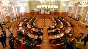 Төсөв задарч, хэмнэлт хасагдав