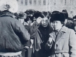 Өнөөдөр дөрөвдүгээр сарын 27