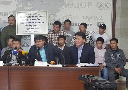 Түр хорооныхон МҮОХ-д ханджээ