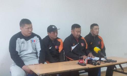  Тамирчдаа хуурамч визний хэрэгт унагасан Дагваа жүжиг тогложээ