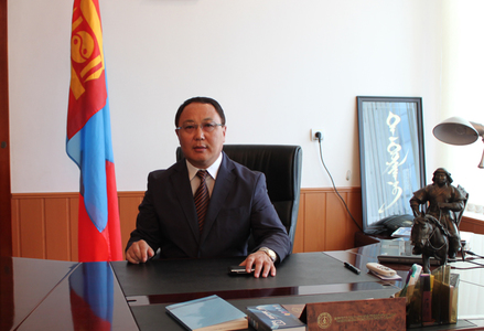 Мөрөөдөлдөө хэт автаад хууль зүйн салбарыг самарч болохгүй