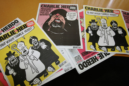 “Charlie Hebdo”-д олгосон шагналыг эсэргүүцэв