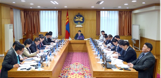 Засгийн газар хуралдлаа 