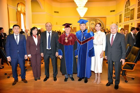 Ерөнхий сайд Ч.Сайханбилэг Хүндэт доктор боллоо 