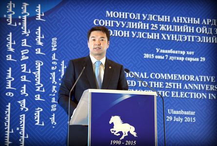 Хүчирхэг эдийн засаг, чинээлэг нийгэмтэй Монголыг цогцлооё 