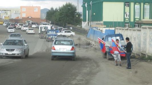 Далбаа хатгахгүй бол машин чинь асахгүй