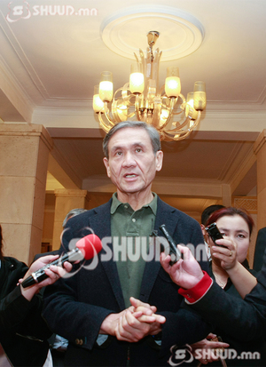 “Шударга ёс”-ын хуралд Н.Энхбаяр оролцож байна