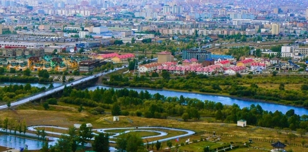 Улаанбаатарт бага зэргийн бороо орно 