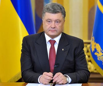 Порошенко жагсагчдыг тайван байхыг уриалав