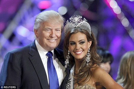 Трамп гоо бүсгүйчүүдээс татгалзжээ