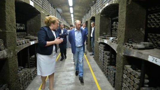 Путин, Берлускони нараас болж асуудалд оржээ