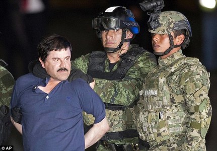 Эль Чапогийн оргосон хонгилыг бөглөжээ
