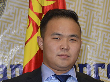 Төрийн албан хаагчийг дураараа халж, сольж хэзээ ч болохгүй