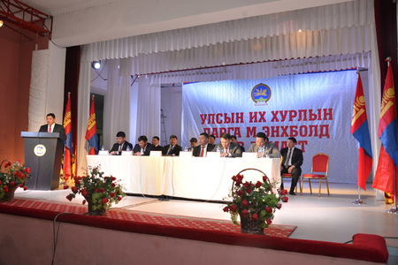 Эдийн засгийн хүндрэлийг иргэдийн ачаа болгохгүй