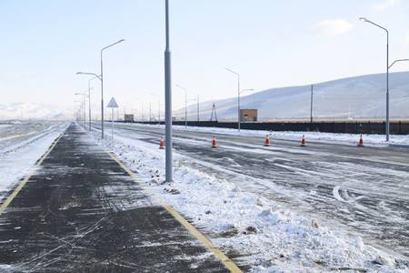 Зарим нутгаар цас орж, шуурна