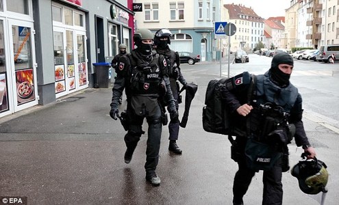 Дүрвэгч халдлага үйлдэхийг санаархжээ