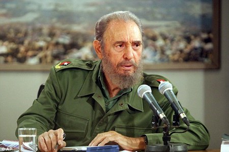 Фидель Кастрог сүүлчийн замд нь үдлээ