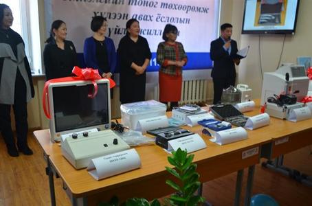Хан-Уулын эмнэлэгт 184 саяын тоног төхөөрөмж нийлүүллээ