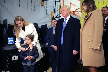 Трамп, Хилари нар саналаа өглөө