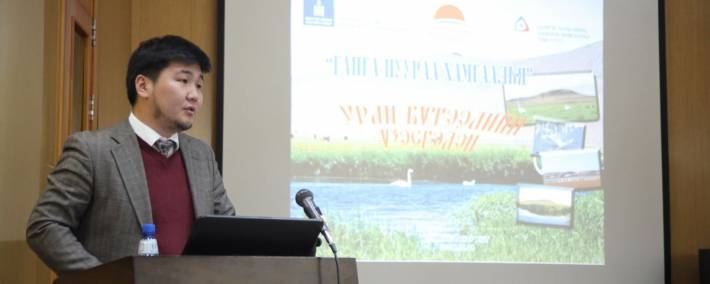 “Ганга нуураа хамгаалъя” үзэсгэлэн нээгдлээ