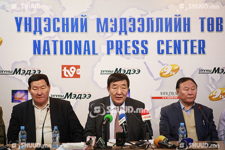 А.Сүхбат бөхийн өргөөг авах гэж 13 жил шунасан
