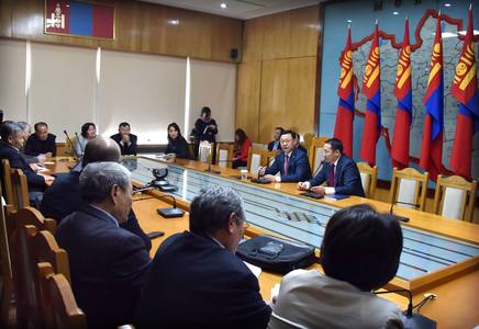 Үндсэн хуулийн өөрчлөлтийг судлах баг ажилдаа орлоо