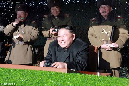 Ким Чен Ун ерөнхийлөгчийн эцгийн гэрийг шатаажээ 