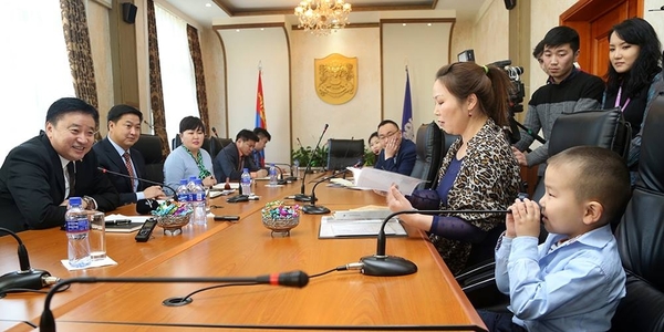 Гоц авьяастай хүүг “Харшийн сүлд модны наадамд ”-д урилаа