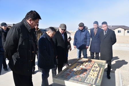УИХ-ын дарга Өмнөговийн бүтээн байгуулалттай танилцлаа