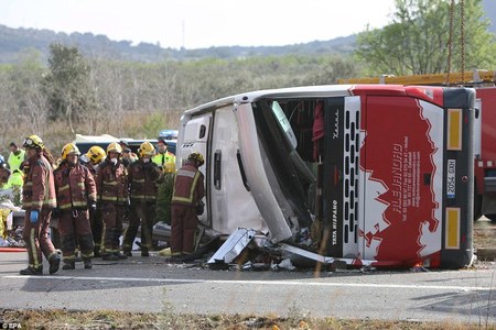 Автобус осолдож, 13 хүн амиа алджээ