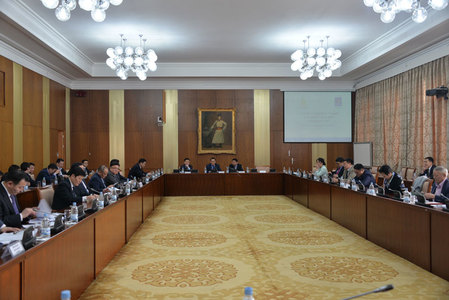 Хууль сахиулах хуулийн төслөөр хэлэлцүүлэг өрнүүллээ