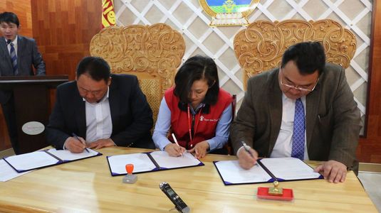 Архангайн зарим сумдад 101 сая төгрөгийн тусламж үзүүллээ