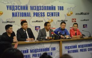 “Монгол коммент” нэвтрүүлгийн хөтлөгч М.Батбилэгт тусалцгаая