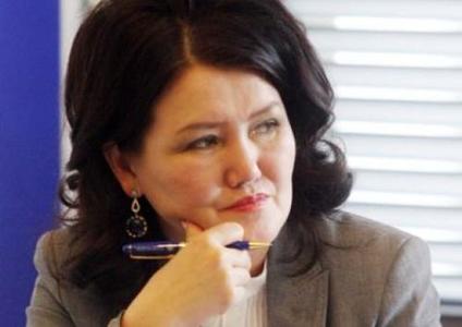 Л.Эрдэнэчимэг гишүүн Ш.Түвшинжаргалтай уулзахаар хорих руу явжээ