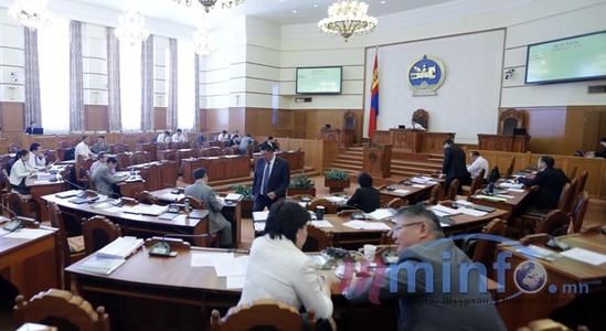 Цагдаагийн оролцоогүйгээр машин ачихыг хуулиар хориглов 