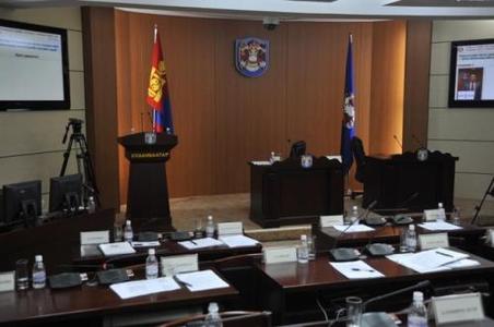 Нийслэлийн парламентад нэр дэвшигчид