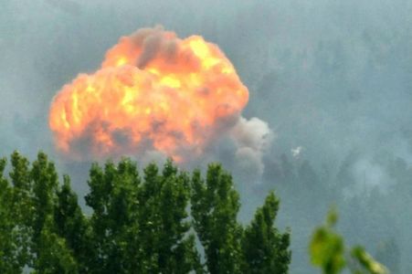 Зэвсгийн агуулахад дэлбэрэлт болжээ
