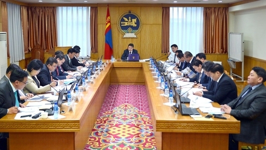 Засгийн газрын хуралдаантай 