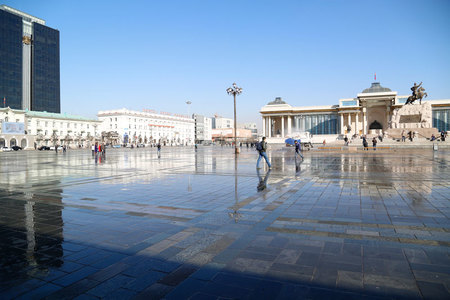 Улаанбаатарт 14-16 хэм дулаан байна